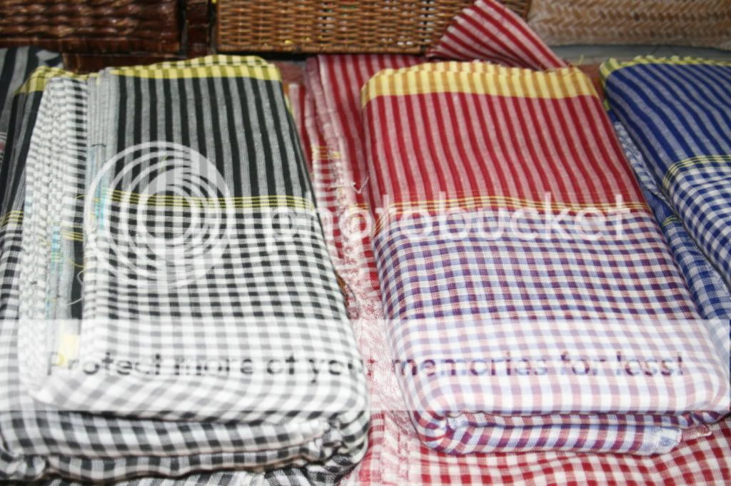 Mua ca cao lỏng và khăn rằn của dân miền Tây? - 1